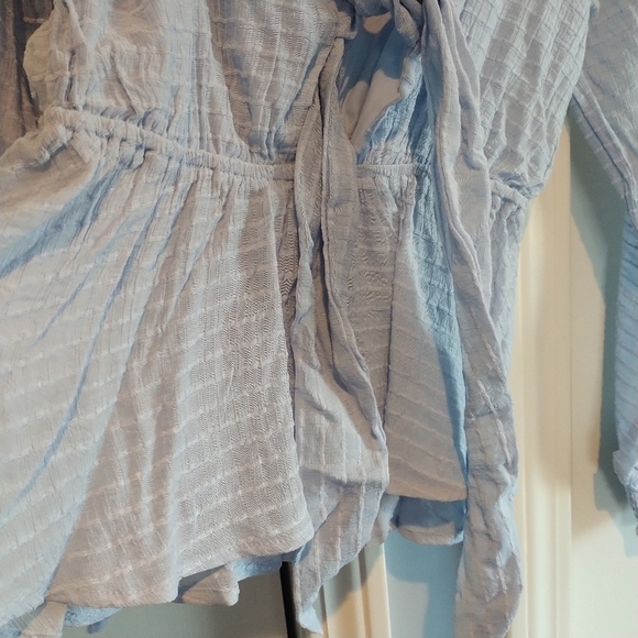 Francesca's Trixxi Light Blue Tie Front Blouse S - Picture 5 of 14